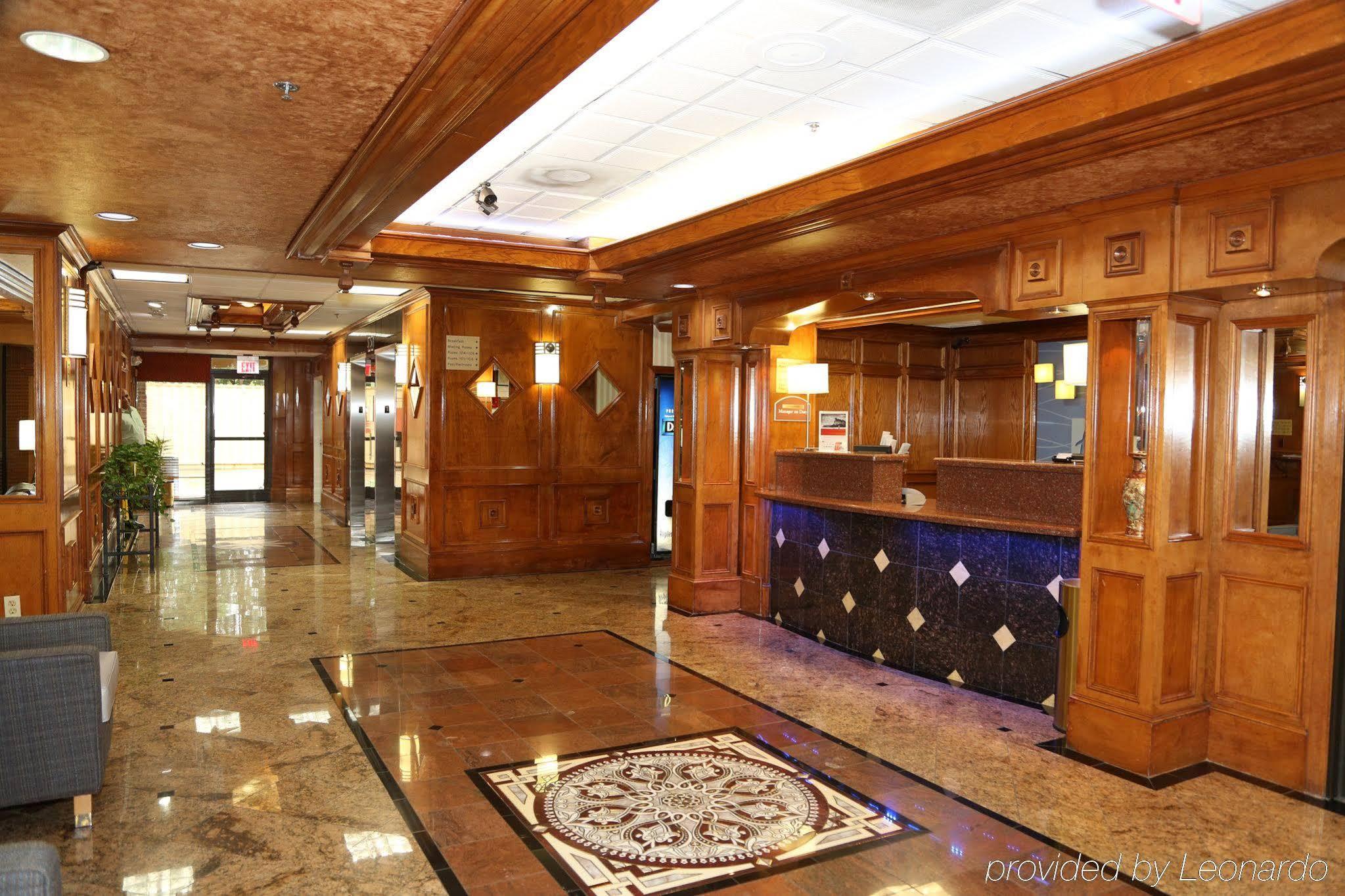 Hotel Comfort & I-10 West Energy Corridor 3*