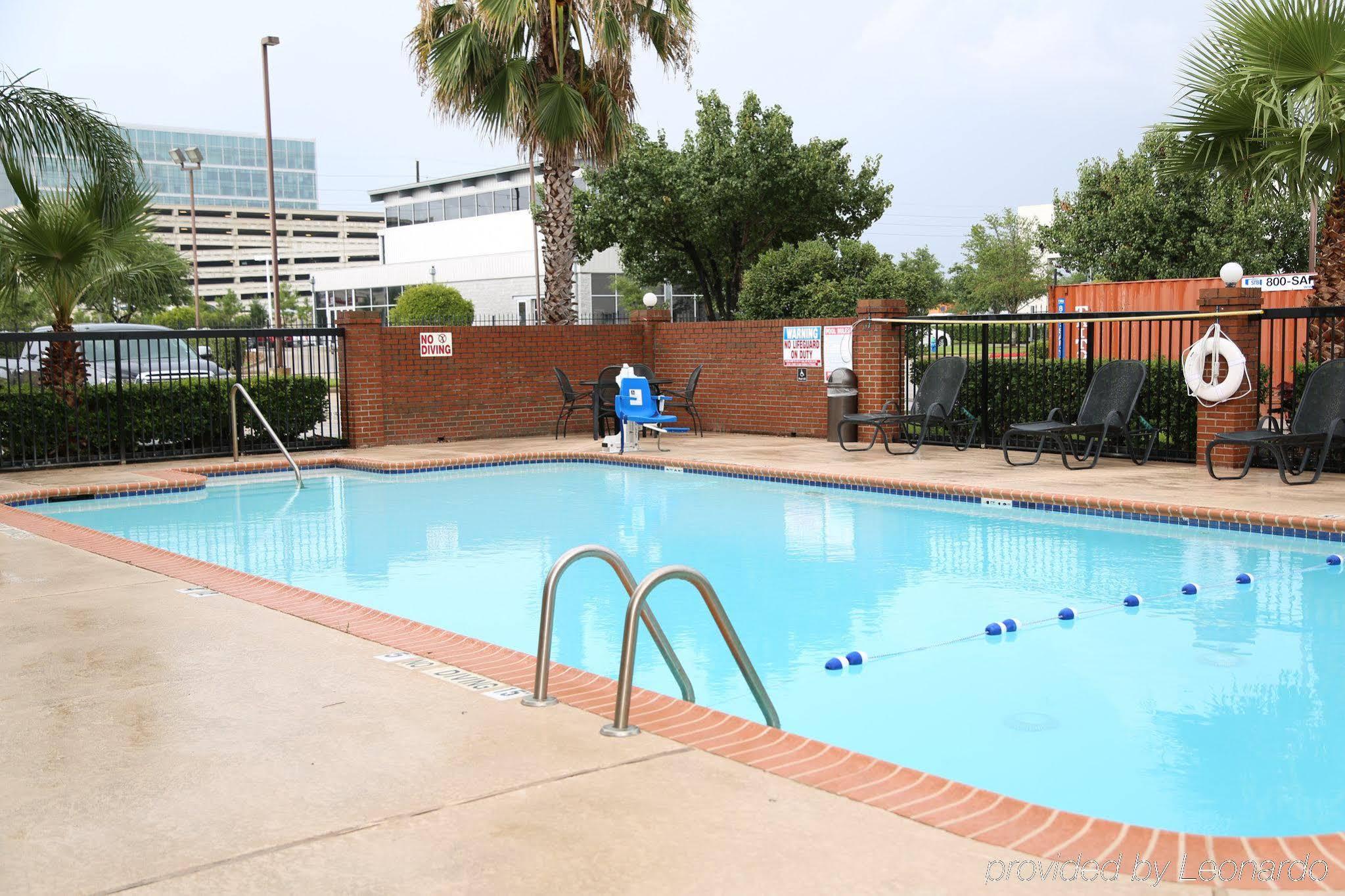 Comfort & I-10 West Energy Corridor Hotel 3*