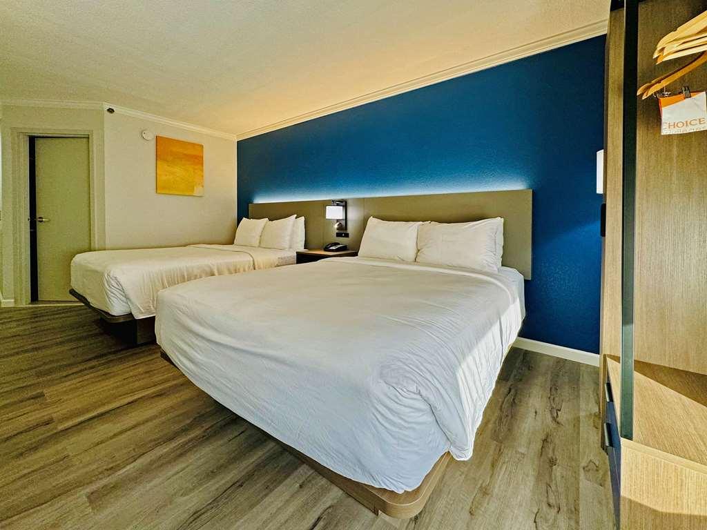 Hotel Comfort & I-10 West Energy Corridor 3*