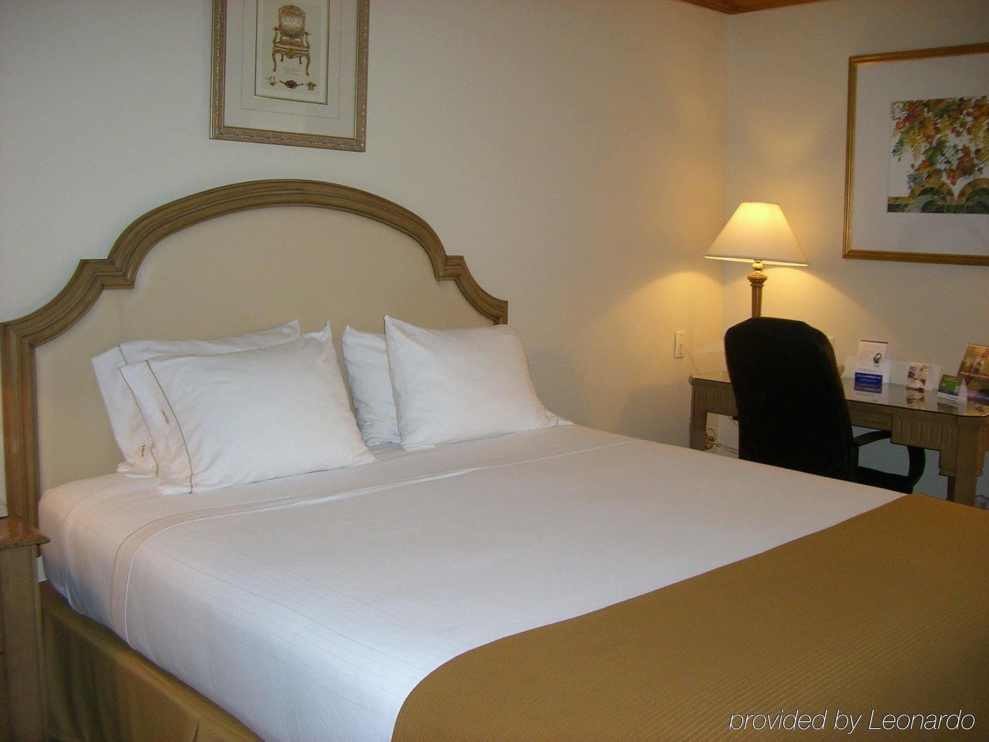 Comfort & I-10 West Energy Corridor 3* Houston