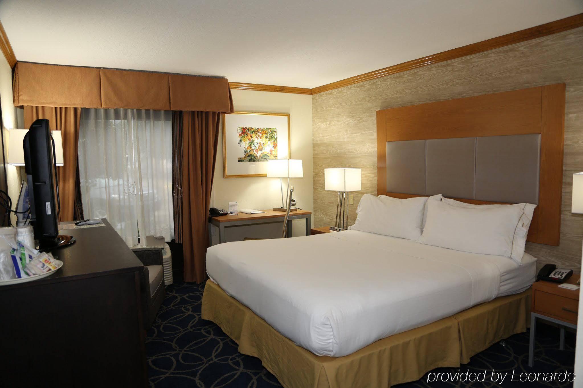 Comfort & I-10 West Energy Corridor 3* Houston