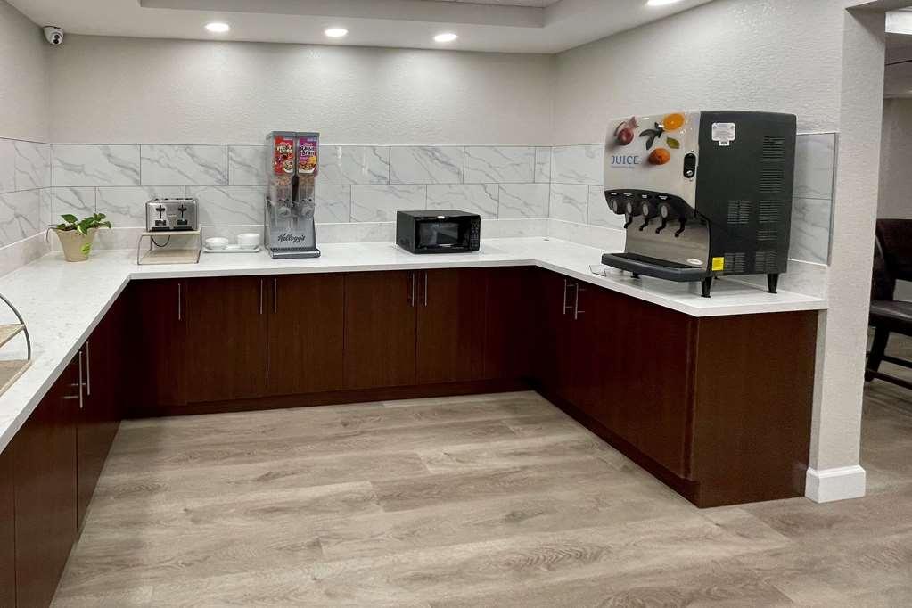 Hotel Comfort & I-10 West Energy Corridor 3*