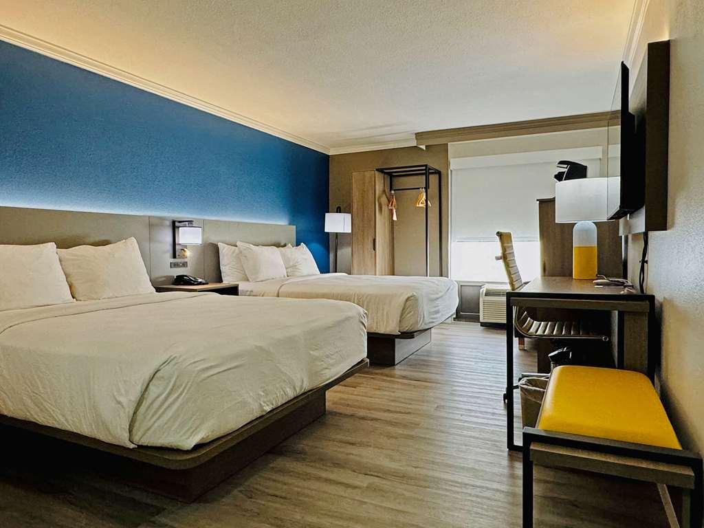 Hotel Comfort & I-10 West Energy Corridor