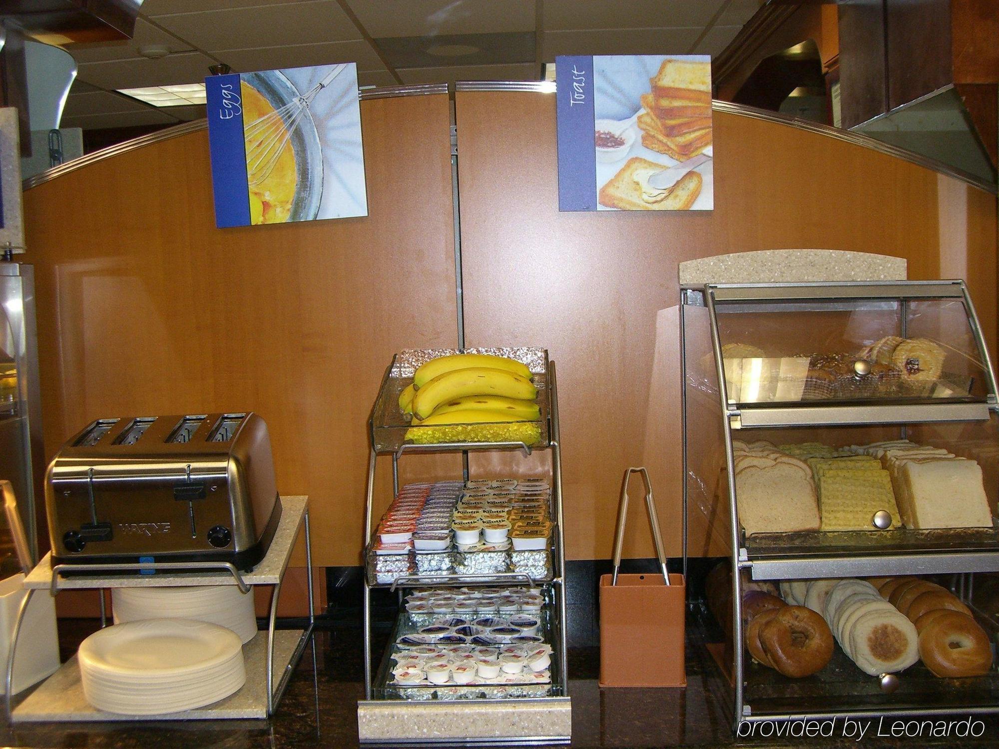 Comfort & I-10 West Energy Corridor Hotel